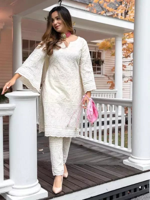 Set Seluar Cotton Chikankari Kurti Dengan Kerja Sulaman.