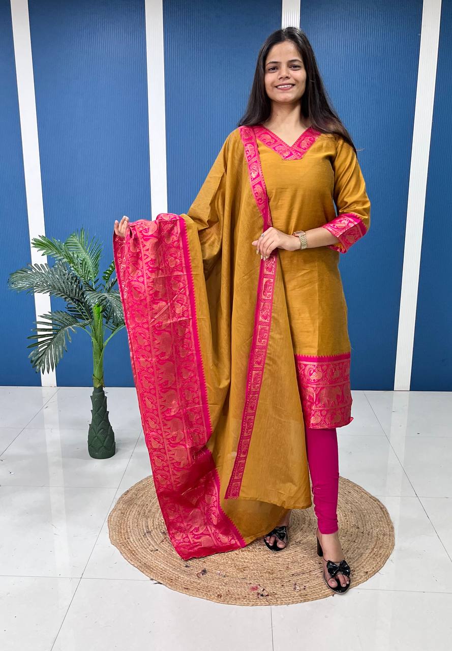Set Kurti dan Dupatta Kapas Sutera dengan Kerja Tenun yang Rumit