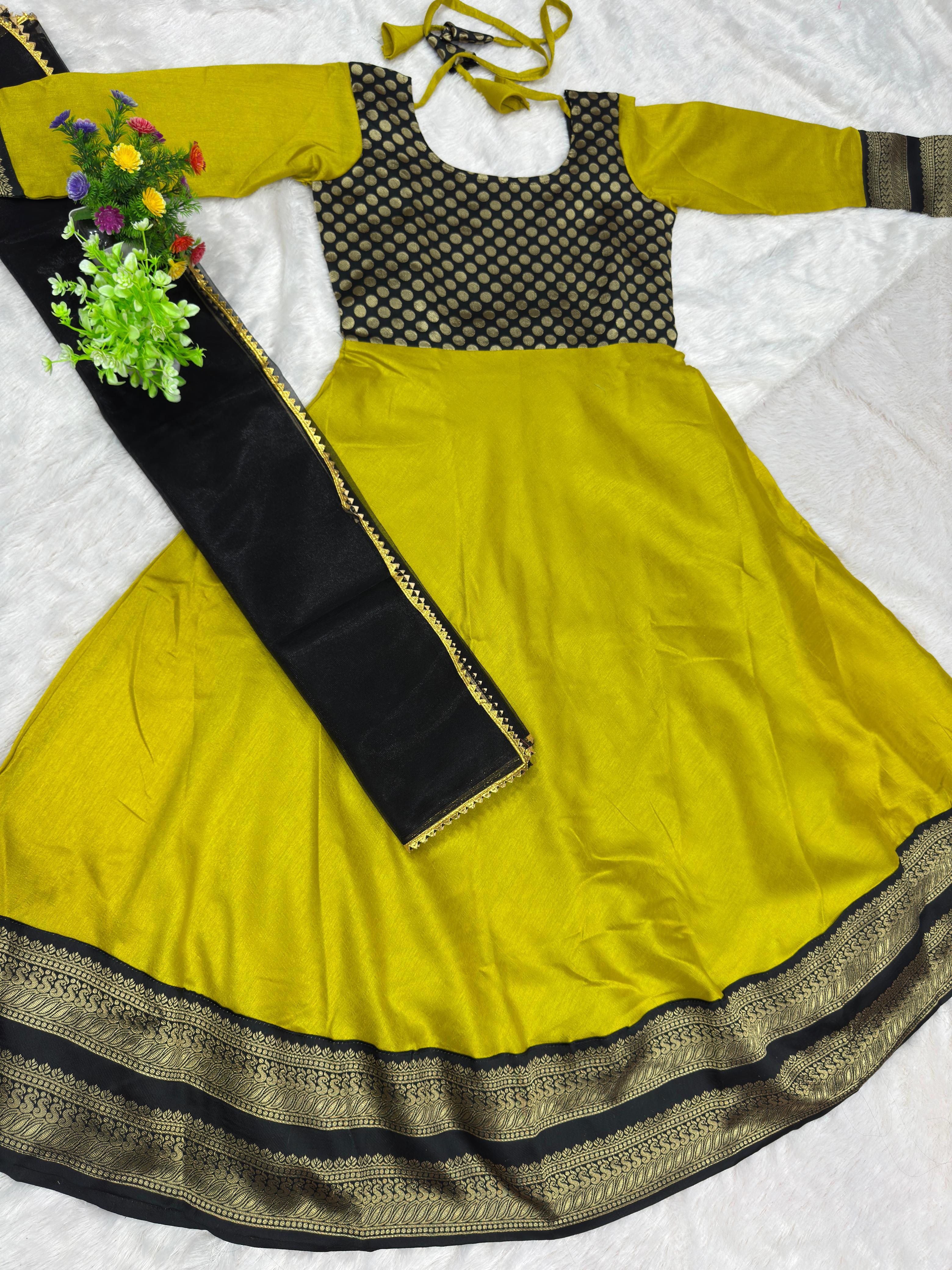 Elegant Green Antalkali Suit with Jacquard Silk & Net Dupatta