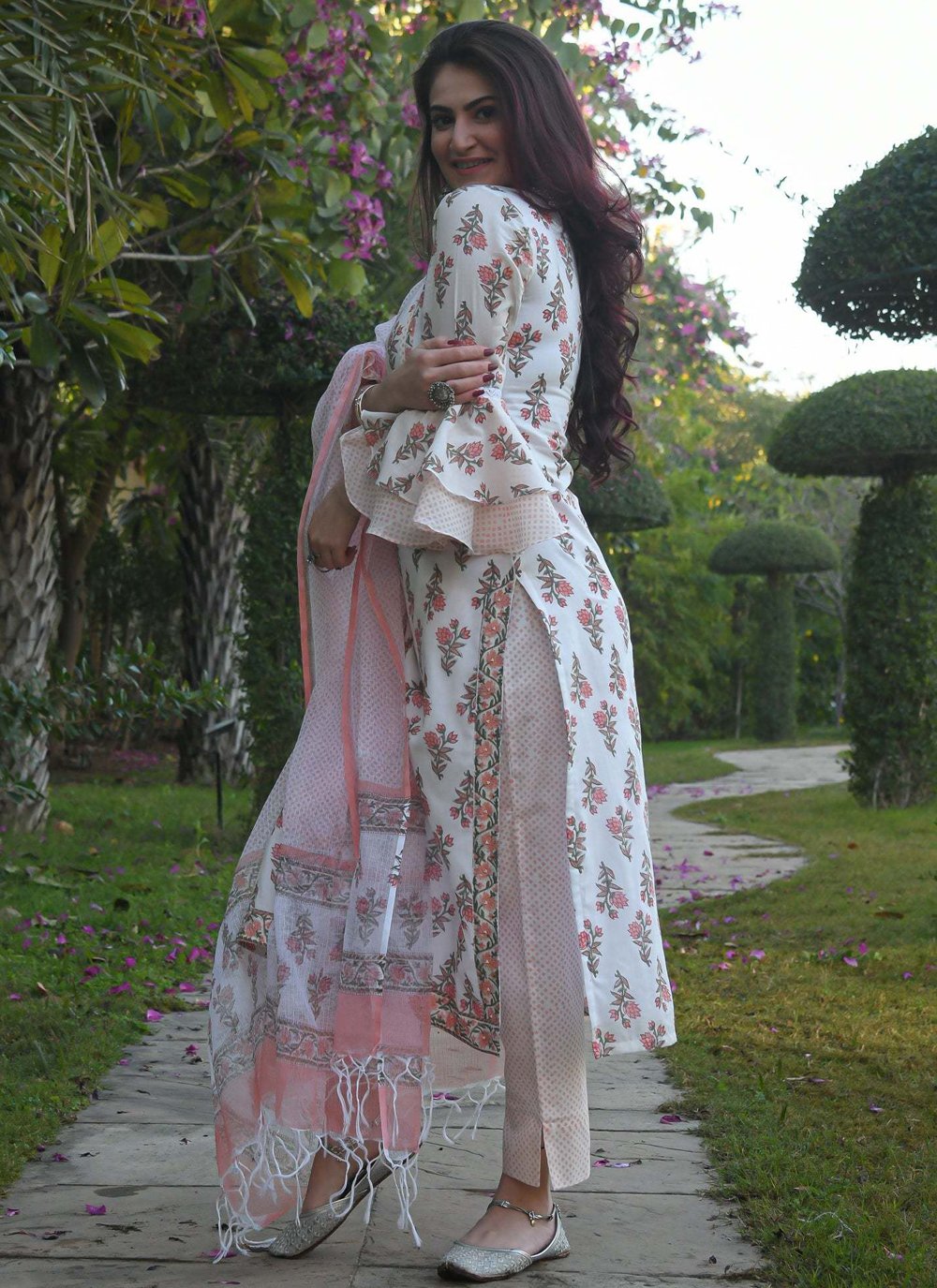 Graceful Kurti Pant & Dupatta Combo!