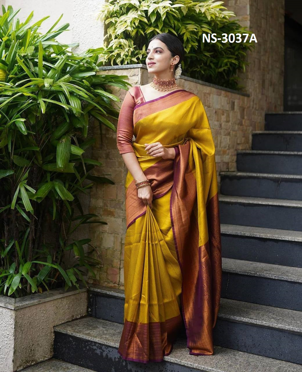 Beautiful Silk Printed Saree With Unstitched Blouse