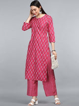 Set Kurti &amp; Seluar Bercetak Wanita – Tingkatkan Koleksi Pakaian Etnik Anda!
