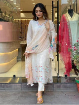 Stunning Rayon Printed Kurti with Pant & Dupatta Ensemble