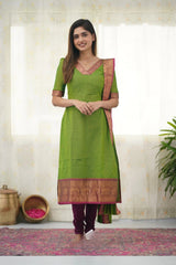 Fresh Light Green South Cotton Kurta Set with Pink Tone Border – Graceful and Vibrant