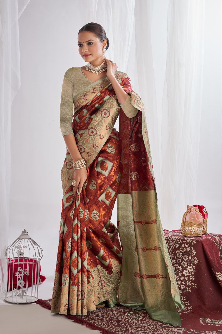 Beautiful Silk Printed Saree With Unstitched Blouse