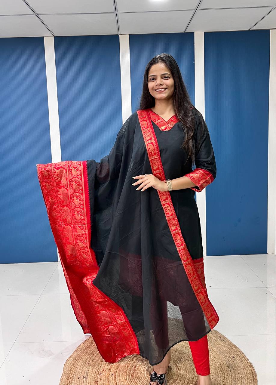 Set Kurti dan Dupatta Kapas Sutera dengan Kerja Tenun yang Rumit