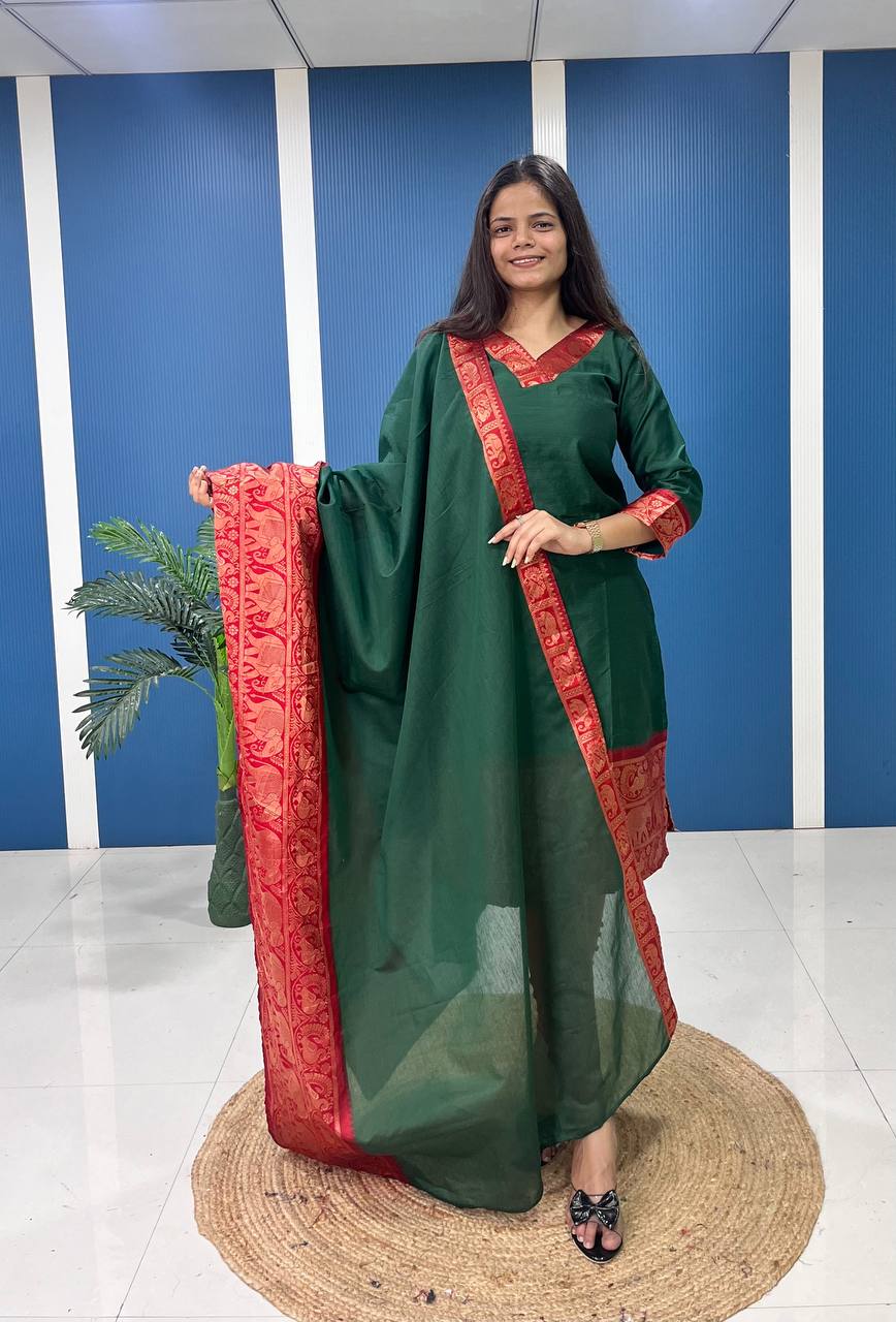 Set Kurti dan Dupatta Kapas Sutera dengan Kerja Tenun yang Rumit