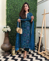 Beautiful Suit Set in Premium Rayon Fabric